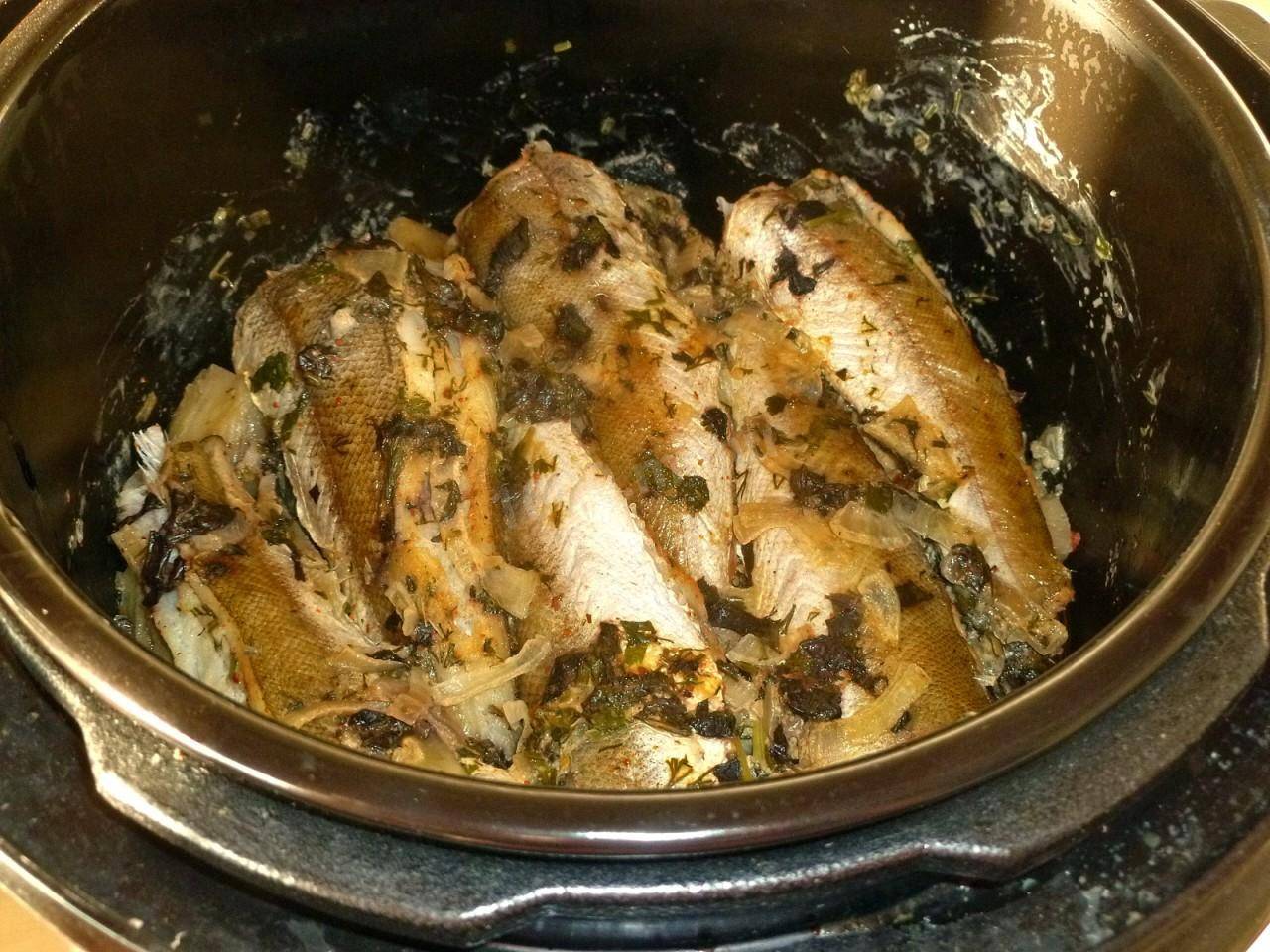 Как приготовить рыбу в сметанном соусе на сковороде?