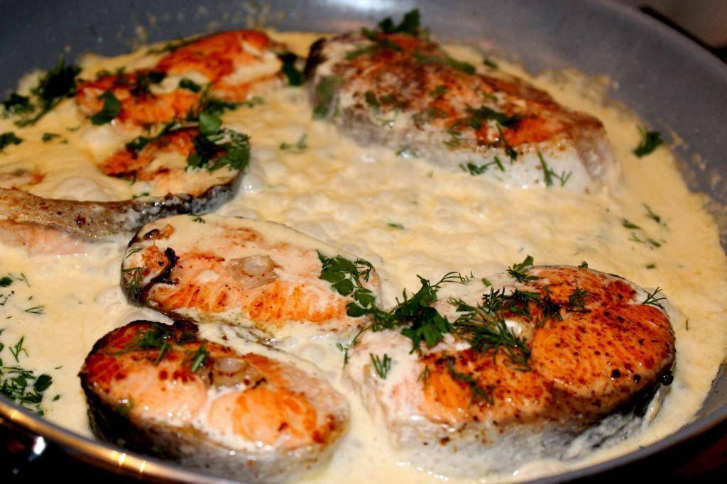 Блюда из рыбы на сковороде — 10 простых рецепта с фото 2019