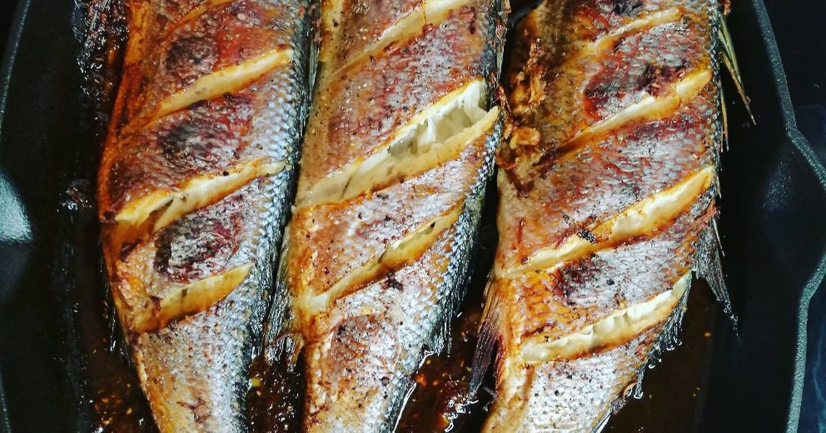 Рыба запеченная в фольге и духовке - 5 простых и вкусных рецептов с фото пошагово