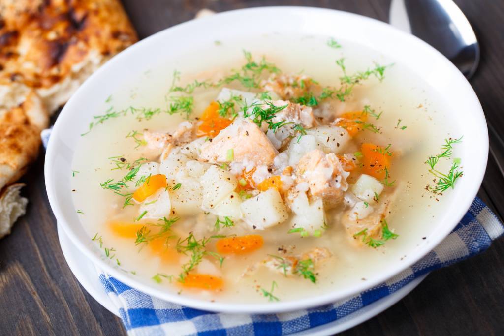 Диетический рыбный суп, рецепты