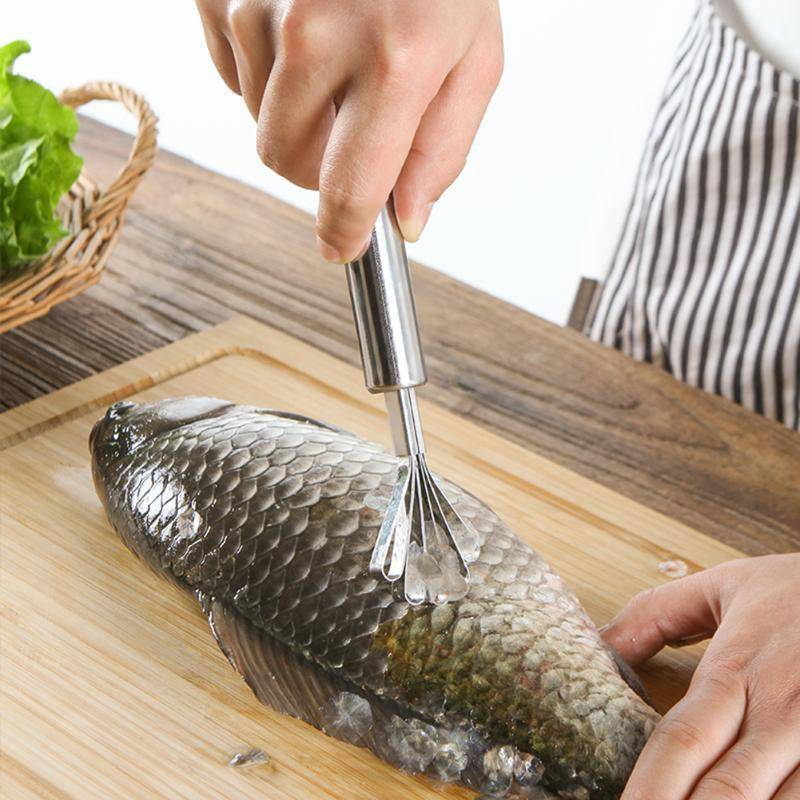 Как чистить рыбу от чешуи простым ножом