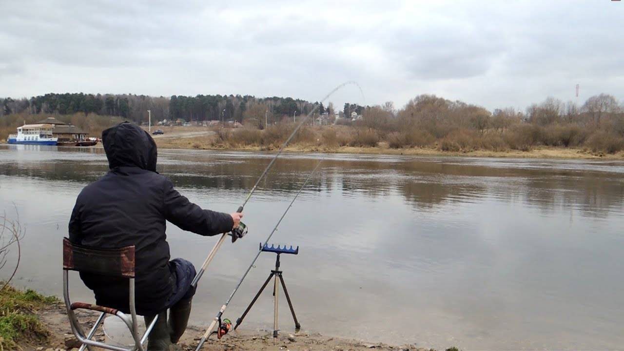 Ловля на фидер весной на реке. видео о рыбалке фидером ранней весной