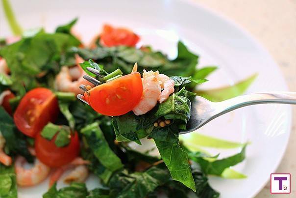 Салат из шпината с помидорами черри – кулинарный рецепт
