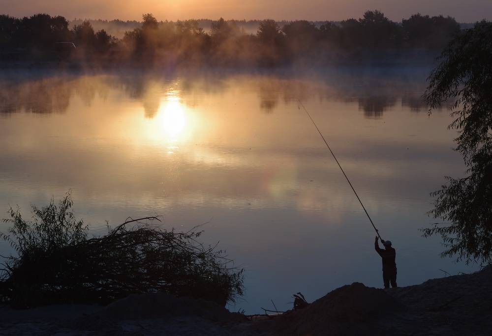Рыбалка в тихую осеннюю ночь