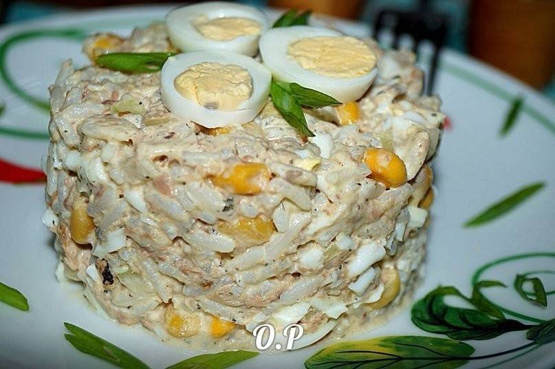 Салат из сайры консервированной с яйцом