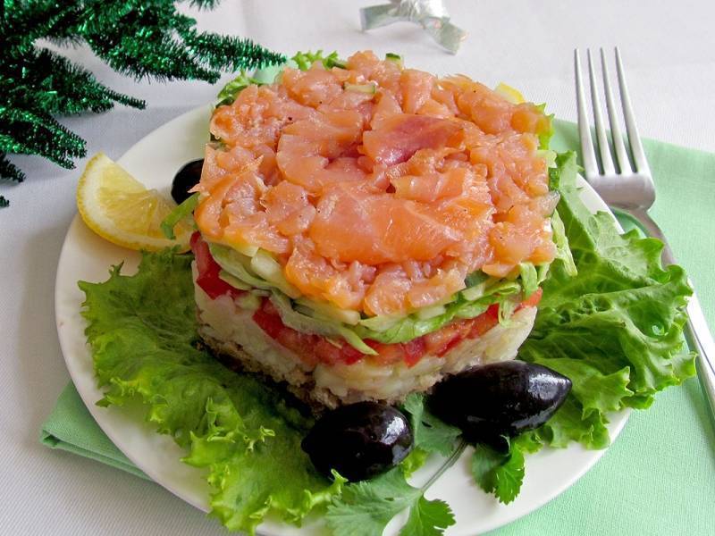Салат с рыбой (более 100 рецептов с фото) - рецепты с фотографиями на поварёнок.ру