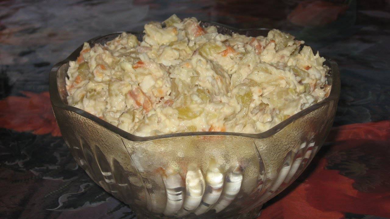 Салат с копченой рыбой – кулинарный рецепт