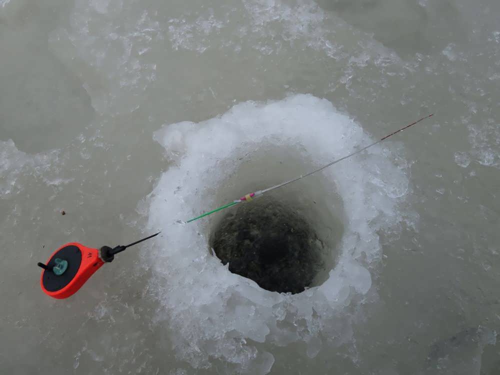 Зимняя ловля на мормышку — выбор места, техника и методы лова различных видов рыб (видео и 95 фото)