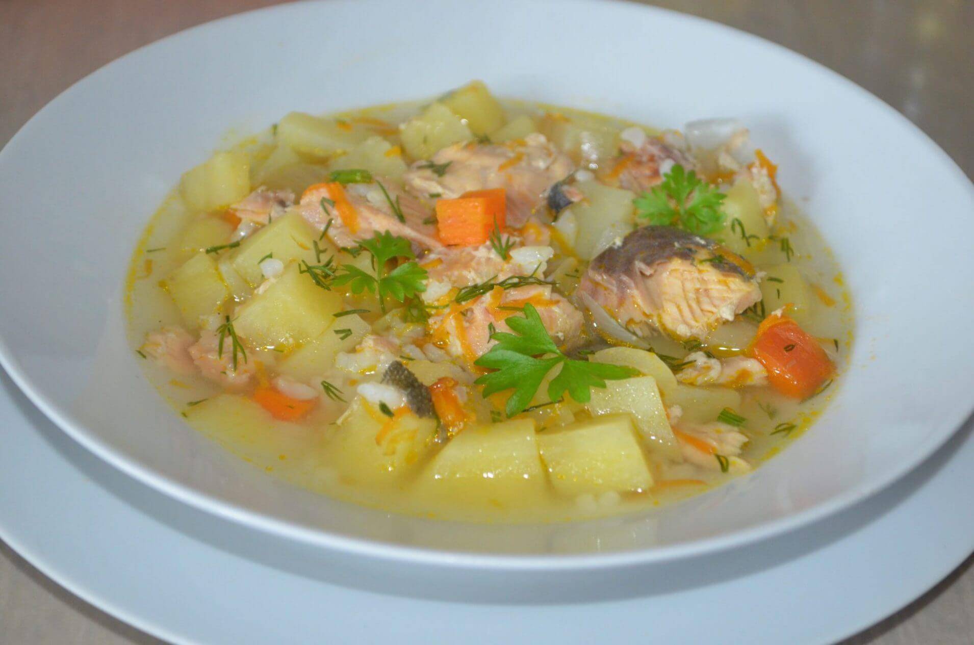 Томатный суп с консервированной горбушей – кулинарный рецепт