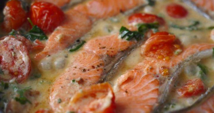 Стейк лосося в духовке: 9 топовых рецептов