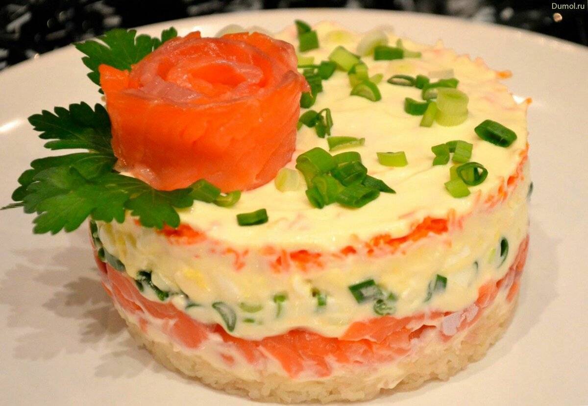 Салат с красной рыбой: 88 домашних вкусных рецептов приготовления
