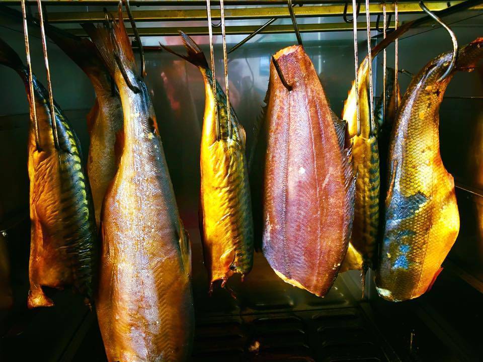 Горячее и холодное копчение рыбы в домашних условиях