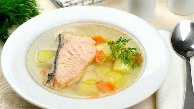 Рыбный суп с консервированной горбушей и рисом