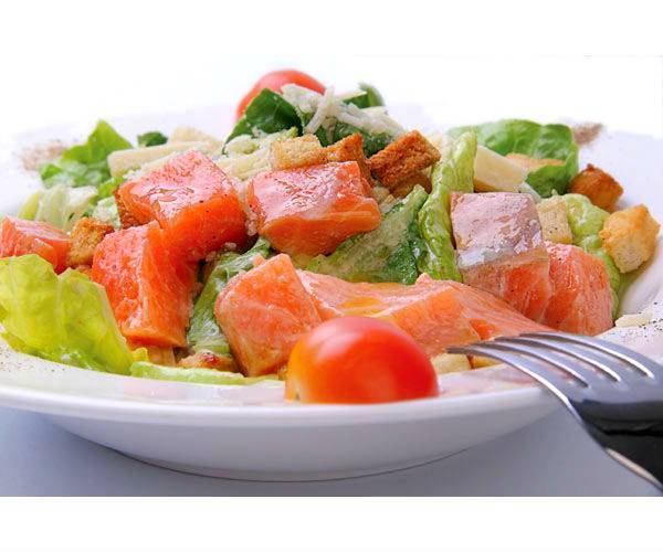 Салат цезарь с семгой  — правильные рецепты. быстро и вкусно готовим салат цезарь с семгой .