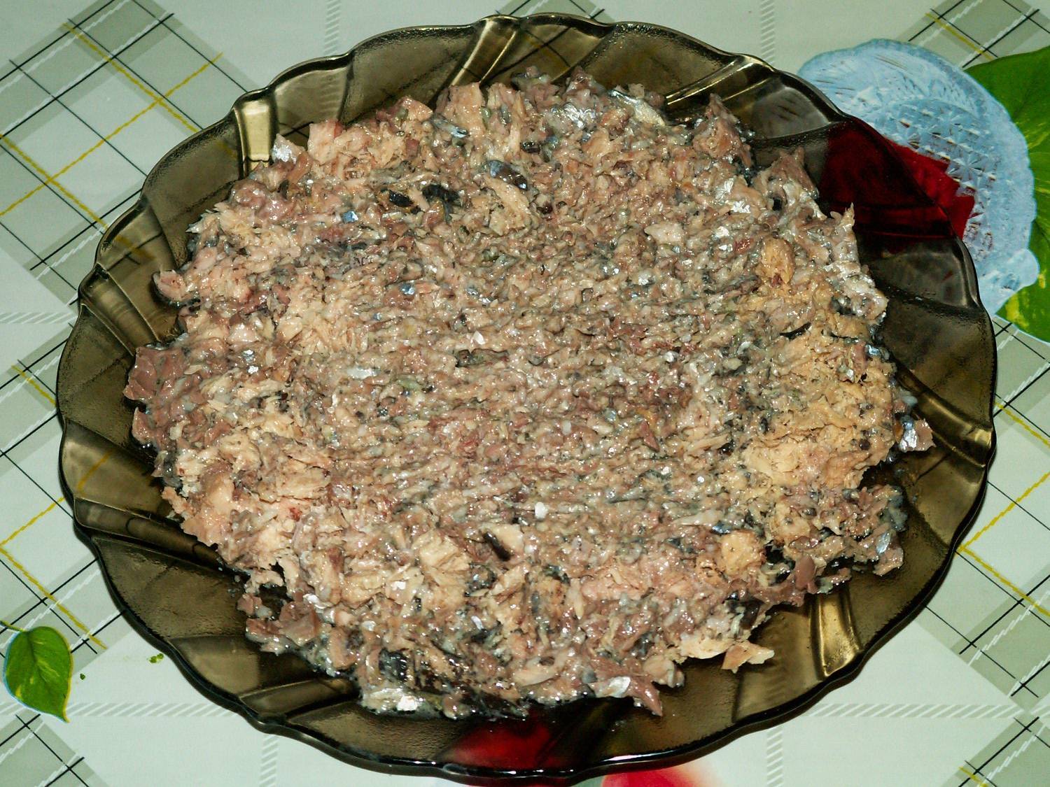 Салат из рыбной консервы сайра, рецепты из консервированной рыбы