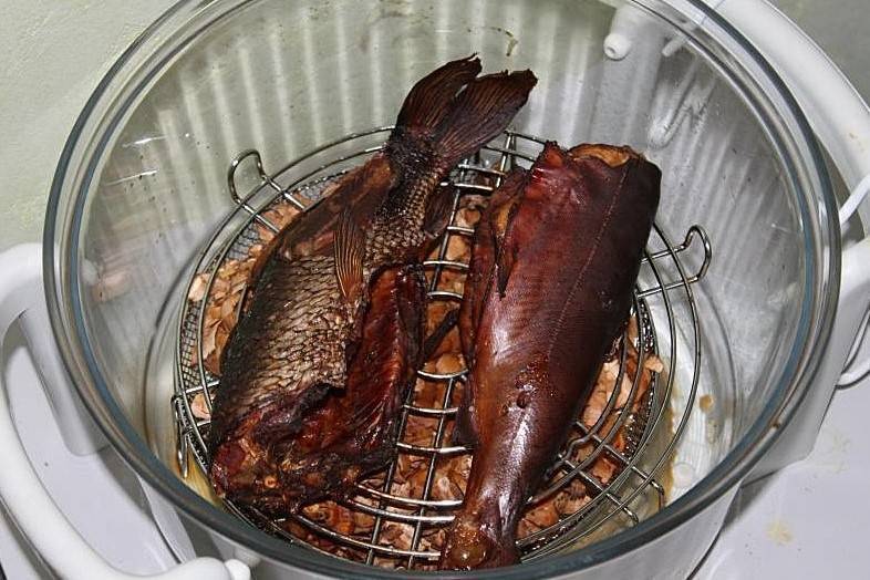 Как подготовить и замариновать рыбу для горячего копчения