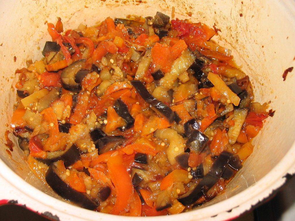 Тушеные овощи с домашней тушенкой – кулинарный рецепт