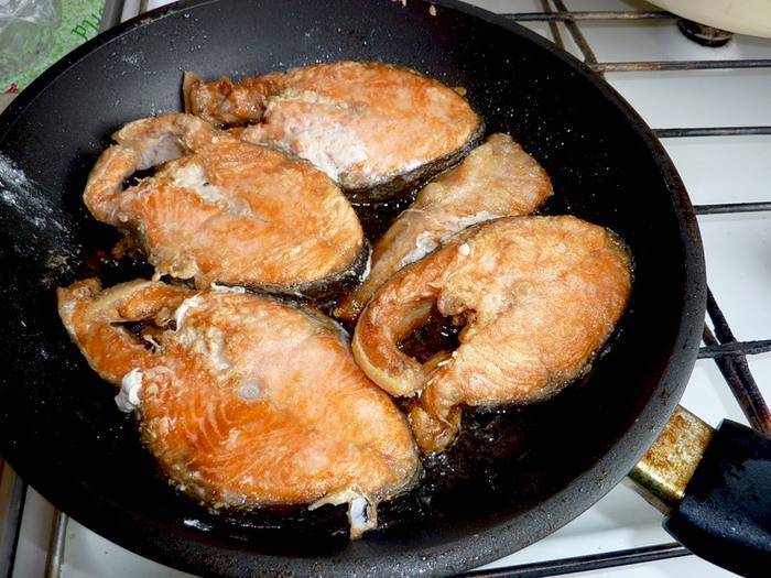 Как пожарить рыбу на сковороде - 10 рецептов вкусной рыбы