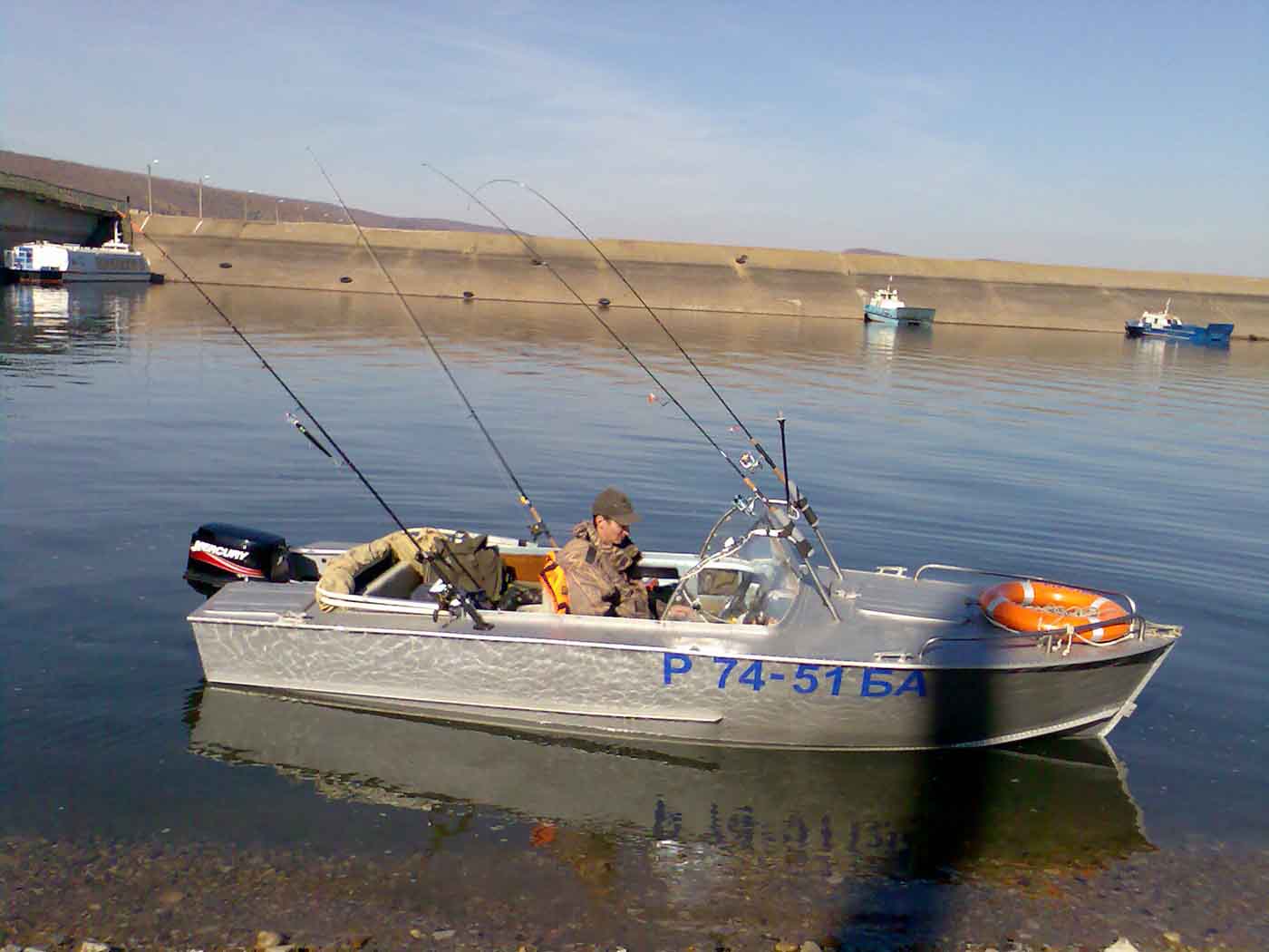 Лодки для рыбалки: резиновые, пвх, надувные – обзоры и характеристики лодок и моторов