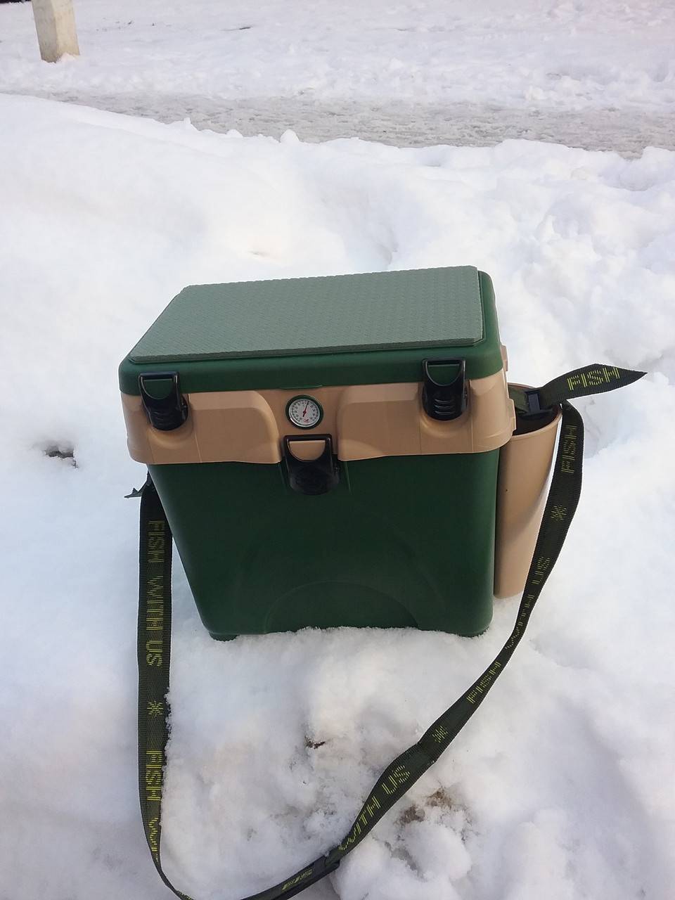 Ящик для зимней рыбалки