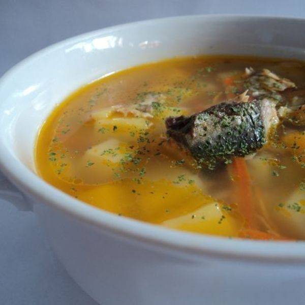 Рыбный суп из горбуши консервированной
