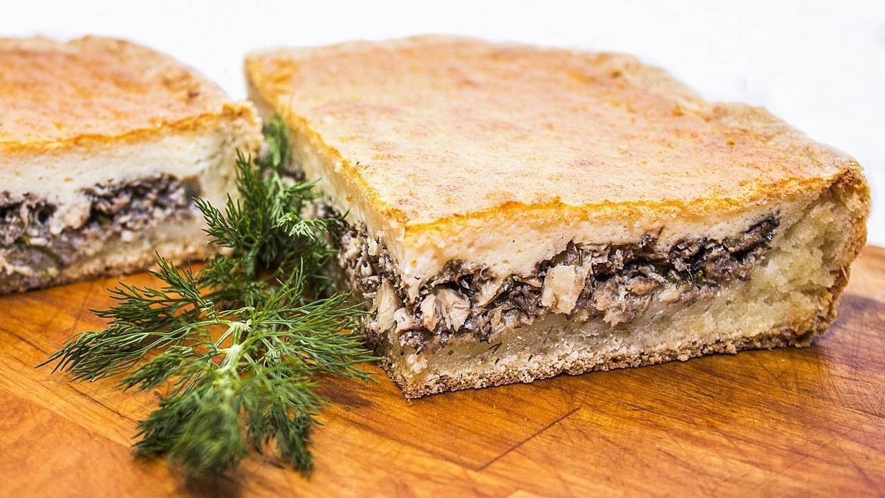 Пирог с рыбой и рисом - рецепты с консервированной сайрой, горбушей, минтаем и семгой